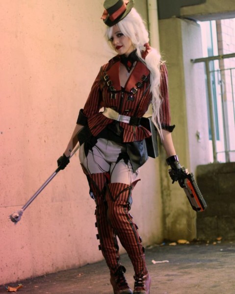 Лучший косплей Лобы из Apex Legends