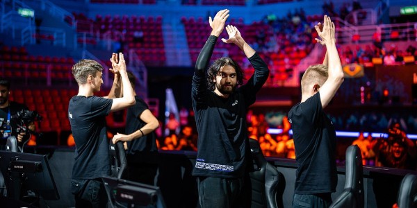 Российская организация Virtus.pro под тегом Outsiders выиграла IEM Rio Major 2022 по CS: GO