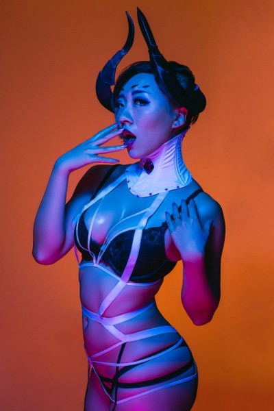 NSFW Косплей Overwatch стал звездой шоу NSFW Косплей Overwatch стал звездой шоу