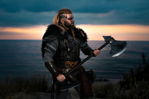 Лучший косплей мужской версии Эйвора Лучший косплей мужской версии Эйвора