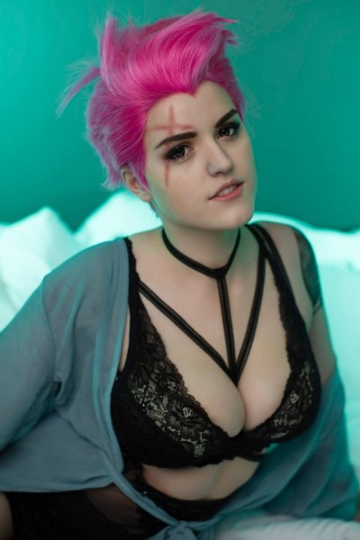 NSFW Косплей Overwatch стал звездой шоу NSFW Косплей Overwatch стал звездой шоу