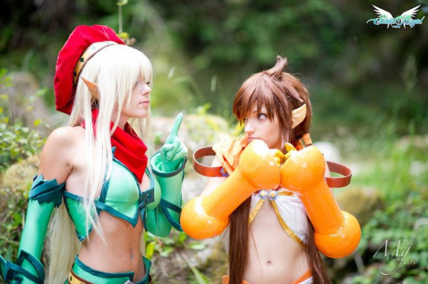 Косплей боевого инструктора Аллейн из &laquo;Queen&rsquo;s Blade&raquo;