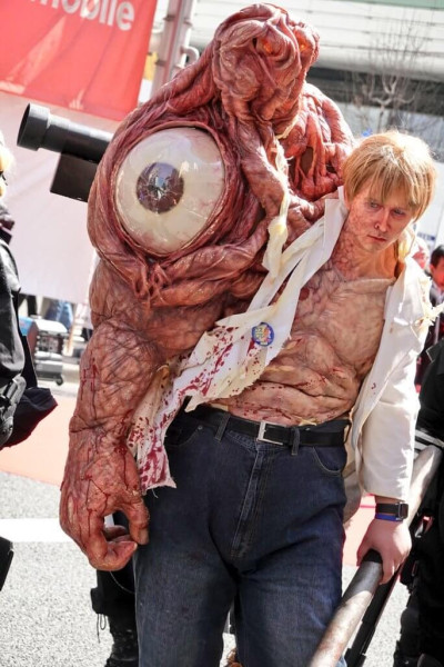 Косплееры снова наводнили Осаку Косплееры снова наводнили Осаку