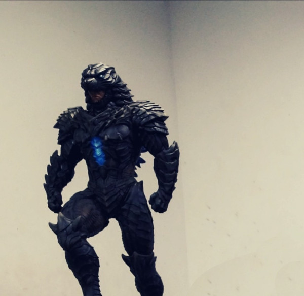 Костюм брони на тему Годзиллы Костюм брони на тему Годзиллы