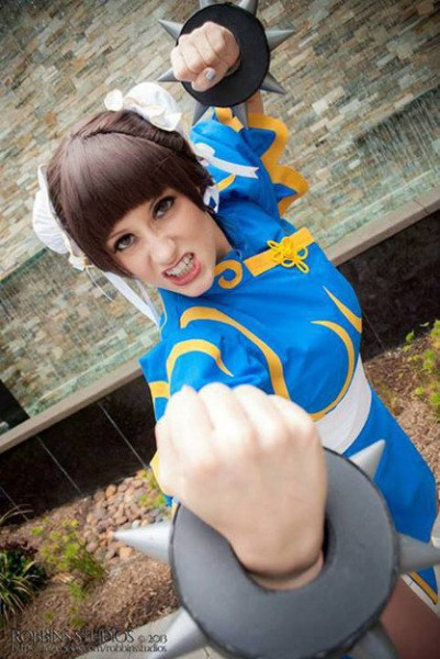 Чунь Ли в исполнении Эбби Дарк-Стар Чунь Ли в исполнении Эбби Дарк-Стар