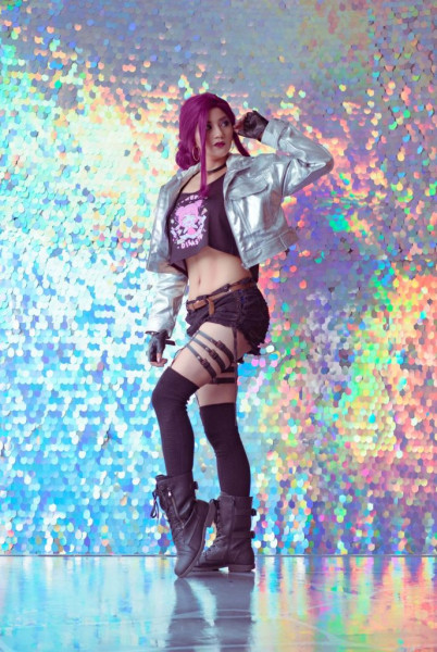 K/DA Kinda &mdash; &laquo;Самое популярное в мире музыкальное видео Tryhard Cosplay&raquo;