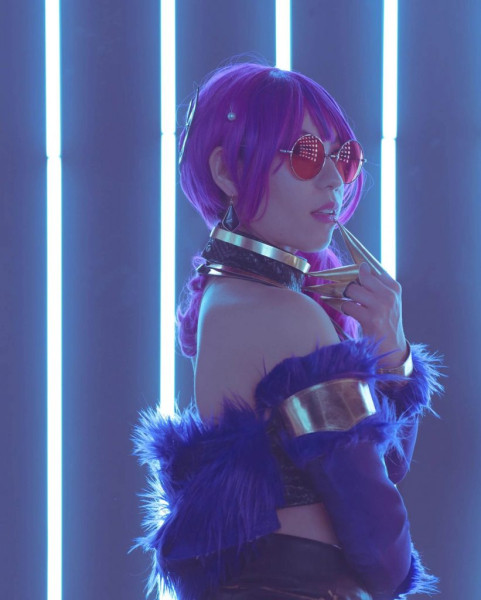 K/DA Kinda &mdash; &laquo;Самое популярное в мире музыкальное видео Tryhard Cosplay&raquo;