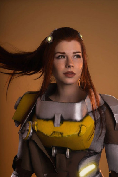 Косплей Анастасии Зеленовой &mdash; Бригитта из Overwatch&nbsp;