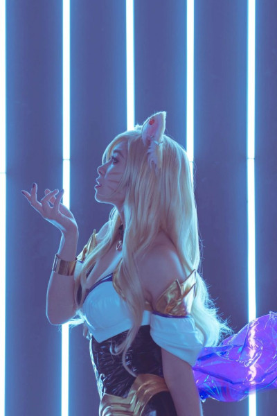 K/DA Kinda &mdash; &laquo;Самое популярное в мире музыкальное видео Tryhard Cosplay&raquo;