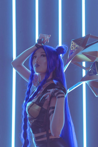 K/DA Kinda &mdash; &laquo;Самое популярное в мире музыкальное видео Tryhard Cosplay&raquo;