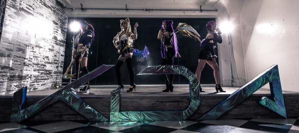 K/DA Kinda &mdash; &laquo;Самое популярное в мире музыкальное видео Tryhard Cosplay&raquo;