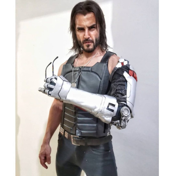 Косплеер потрясающе воссоздал образ Джонни Сильверхенда из Cyberpunk 2077