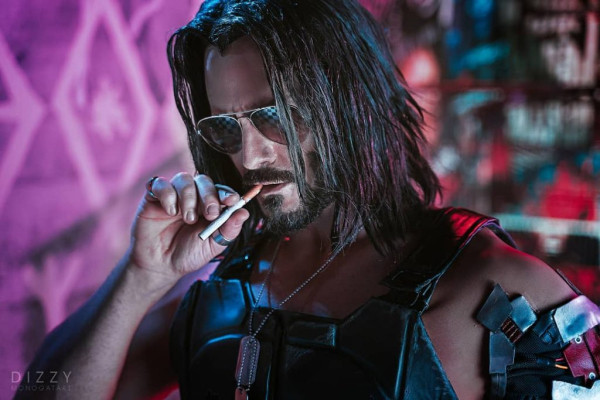 Косплеер потрясающе воссоздал образ Джонни Сильверхенда из Cyberpunk 2077